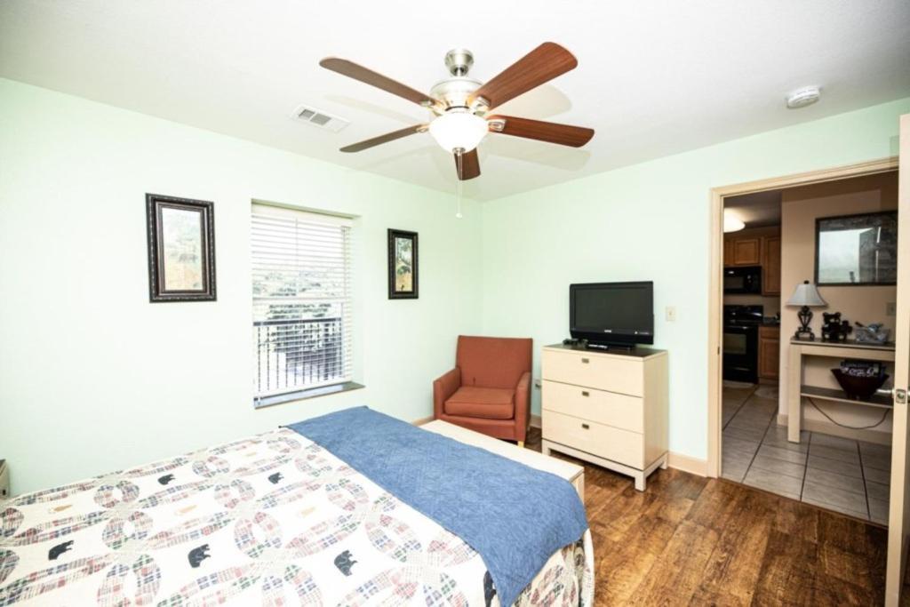 Mvc - Unit 1302 - The Cove Apartment พิเจนฟอร์จ ภายนอก รูปภาพ