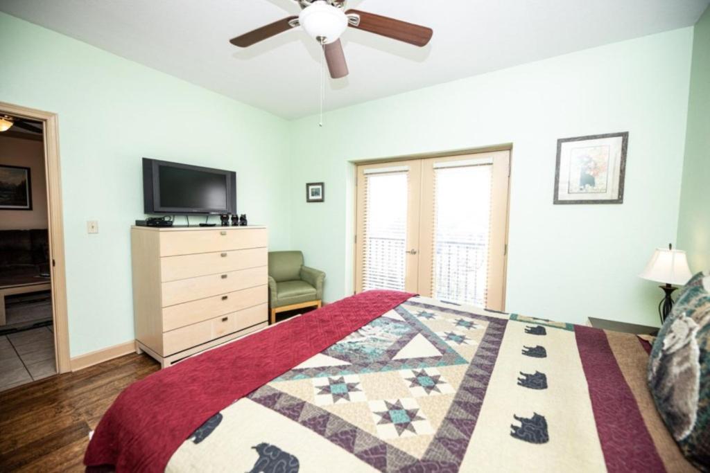 Mvc - Unit 1302 - The Cove Apartment พิเจนฟอร์จ ภายนอก รูปภาพ